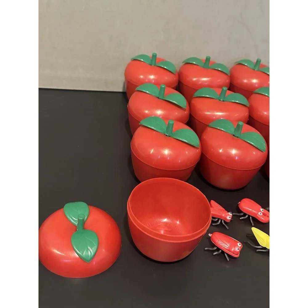 Plastic Red Apples Party Fun‎ Toy & Bugs
